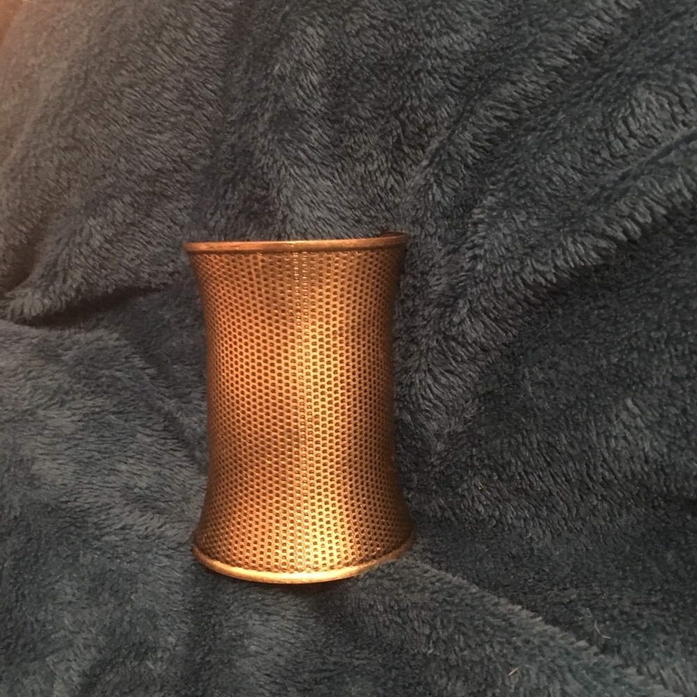 Gold bracelet